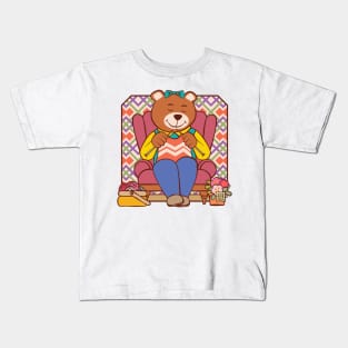 Bear Knitting in Chair Kids T-Shirt